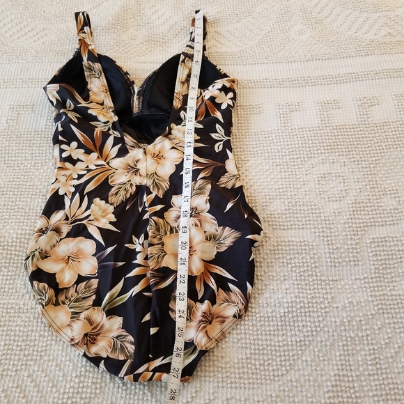 BIKINI BAY 1 Piece Ruched Brown/Black Swimsuit - Picture 8 of 10